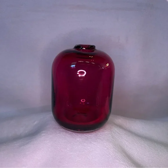 Vintage Pilgrim Hand Blown Cranberry Glass Bud Vase - Picture 1 of 4
